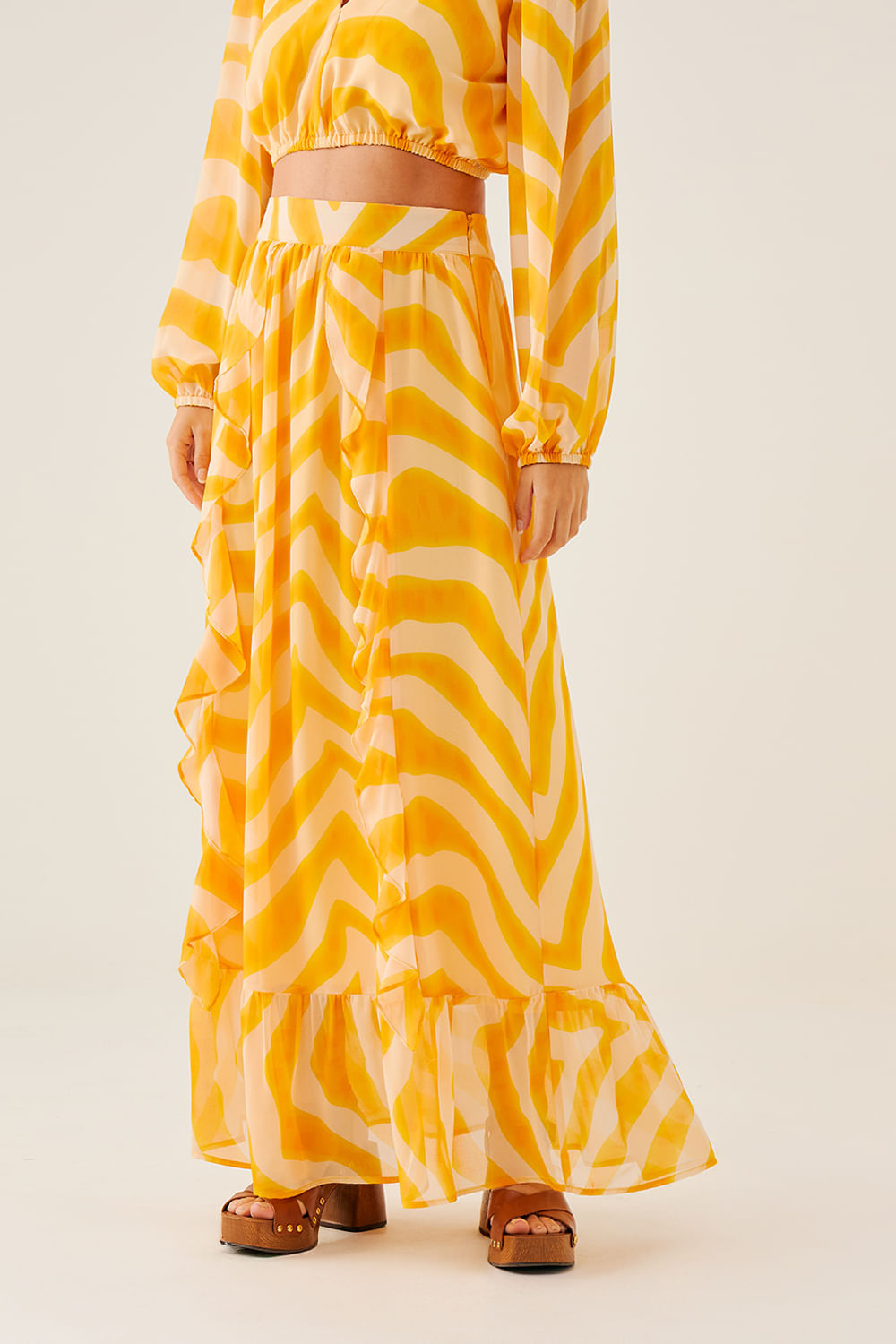 SAIA-LONGA-EM-CHIFFON