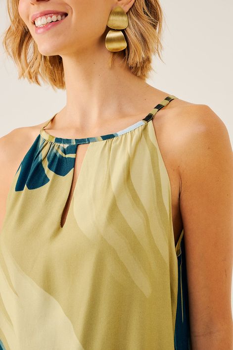 CAMISETA-DECOTE-GOTA