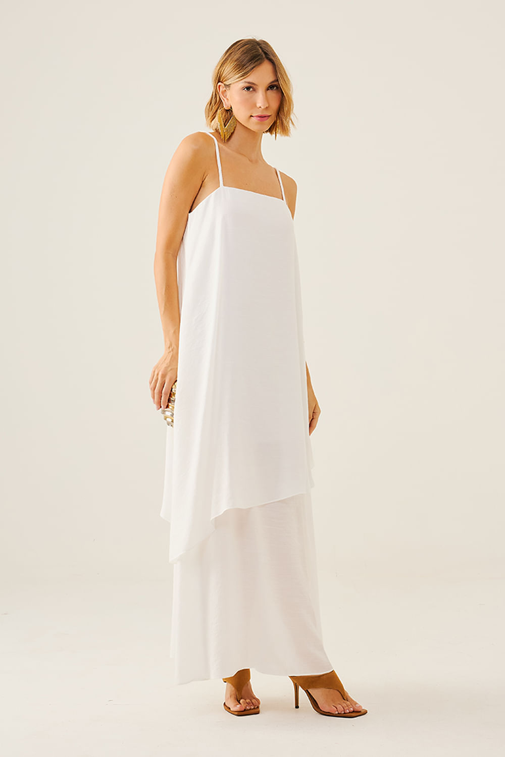 VESTIDO-LONGO-COM-CAMADAS