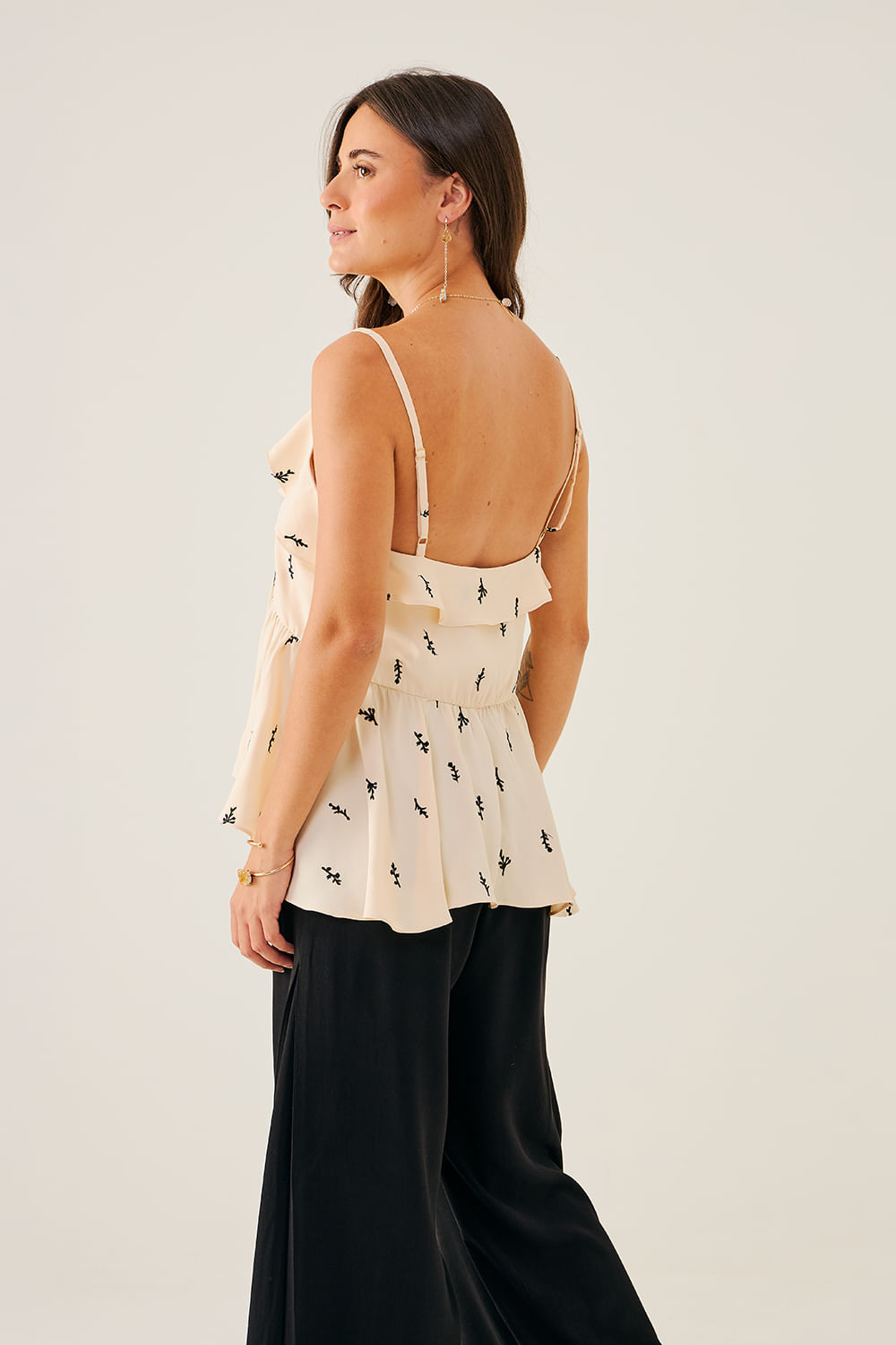 BLUSA-DE-ALCA-COM-BABADOS-E-ESTAMPA