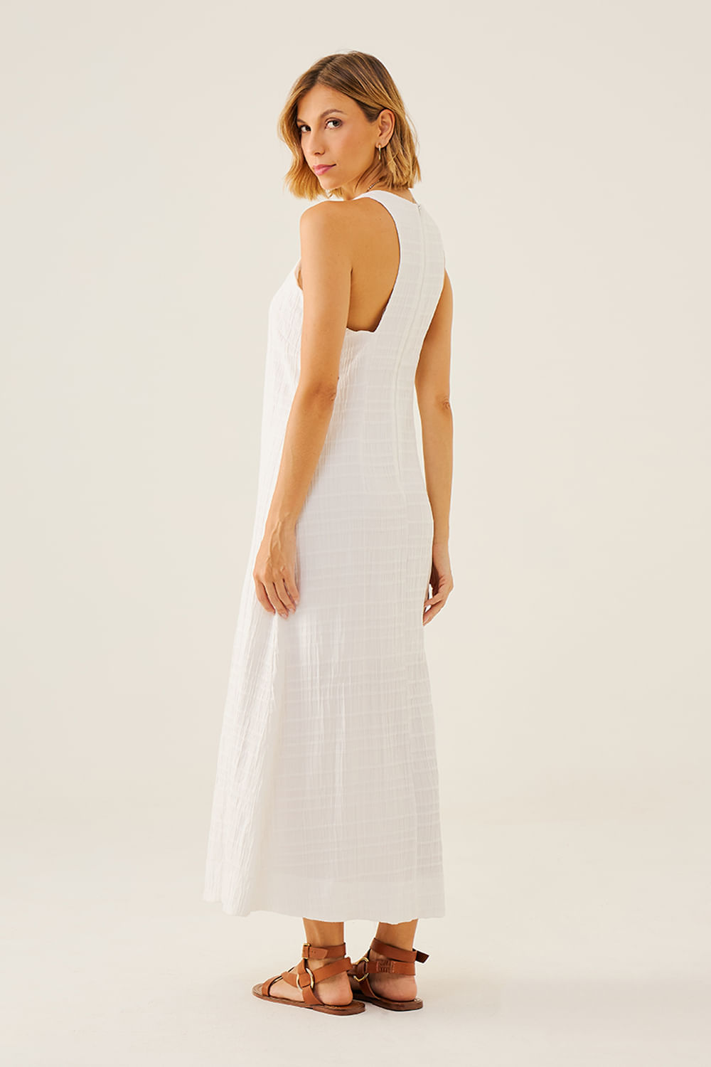 VESTIDO-MIDI-COM-TEXTURA