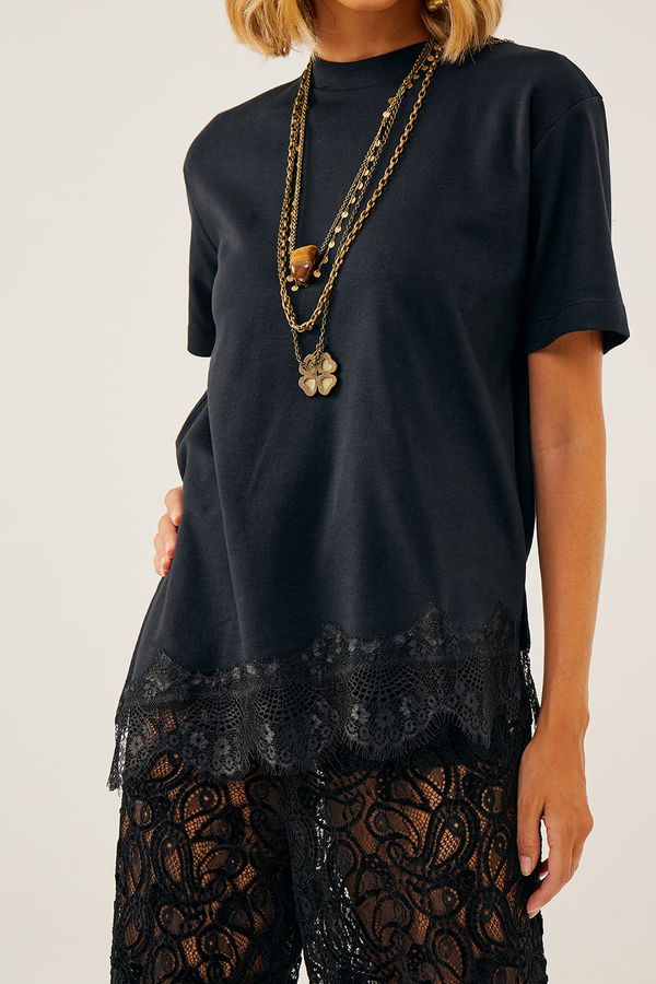 T-Shirt-Oversized-com-Barra-em-Renda