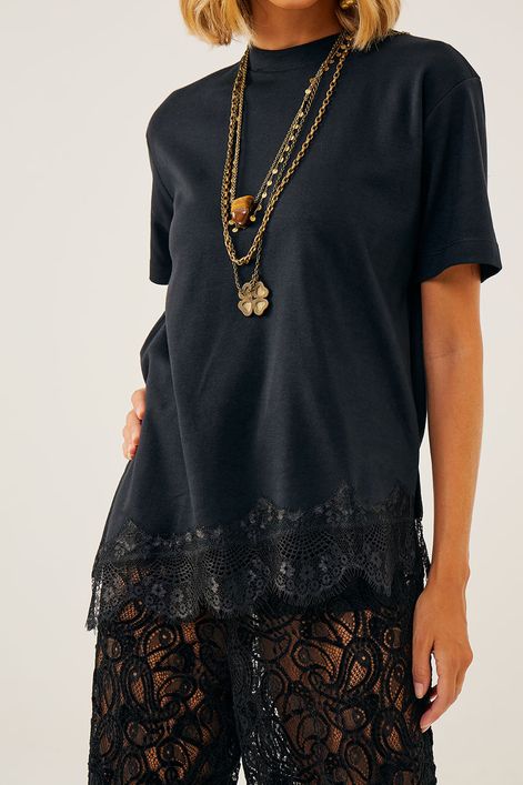 T-Shirt-Oversized-com-Barra-em-Renda
