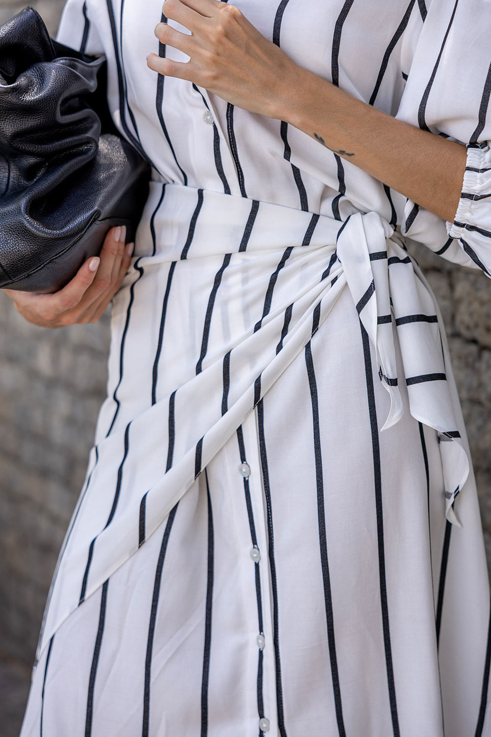 Chemise-Listrada-com-Lenco