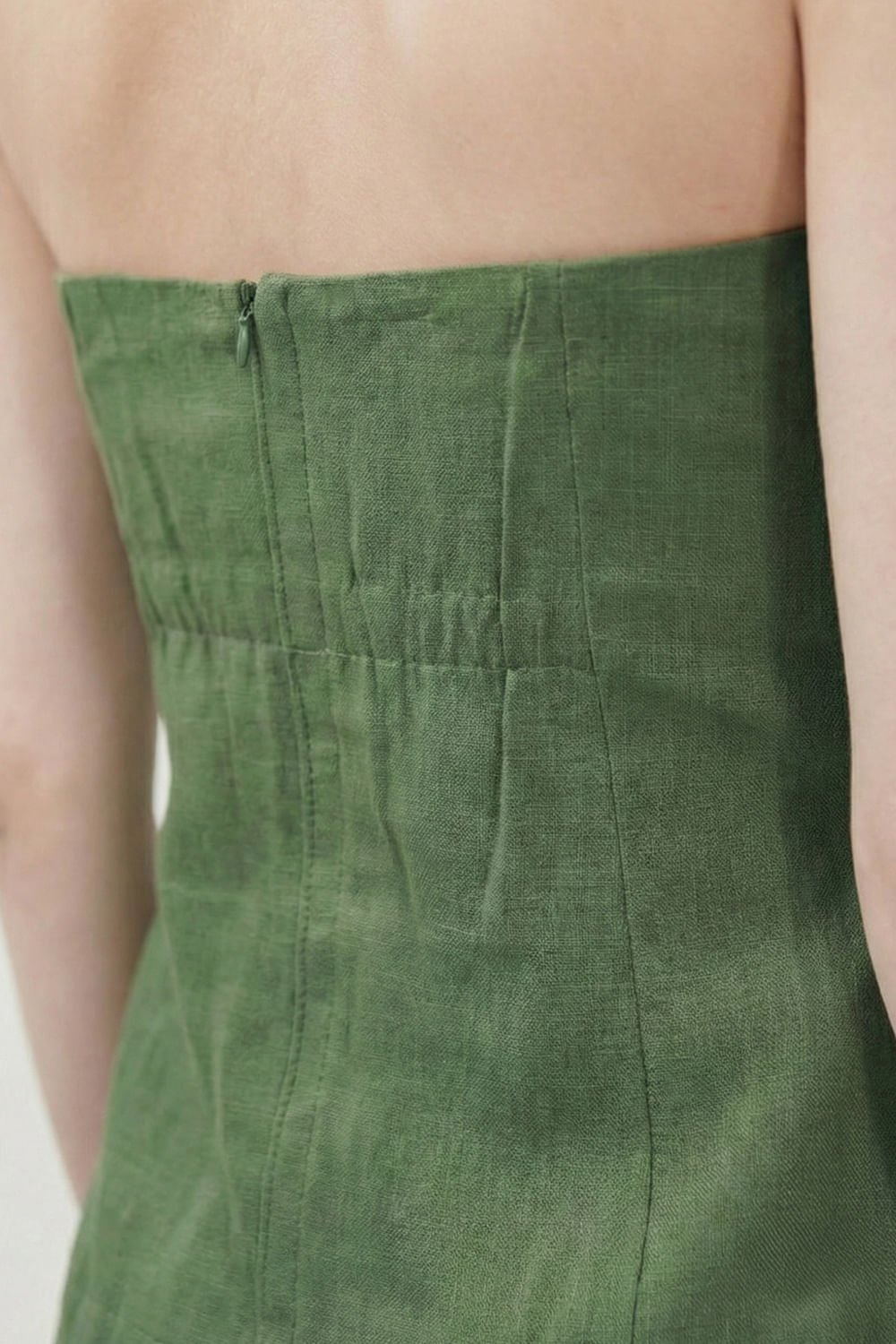 Blusa-sem-alca-com-Detalhe-Costas