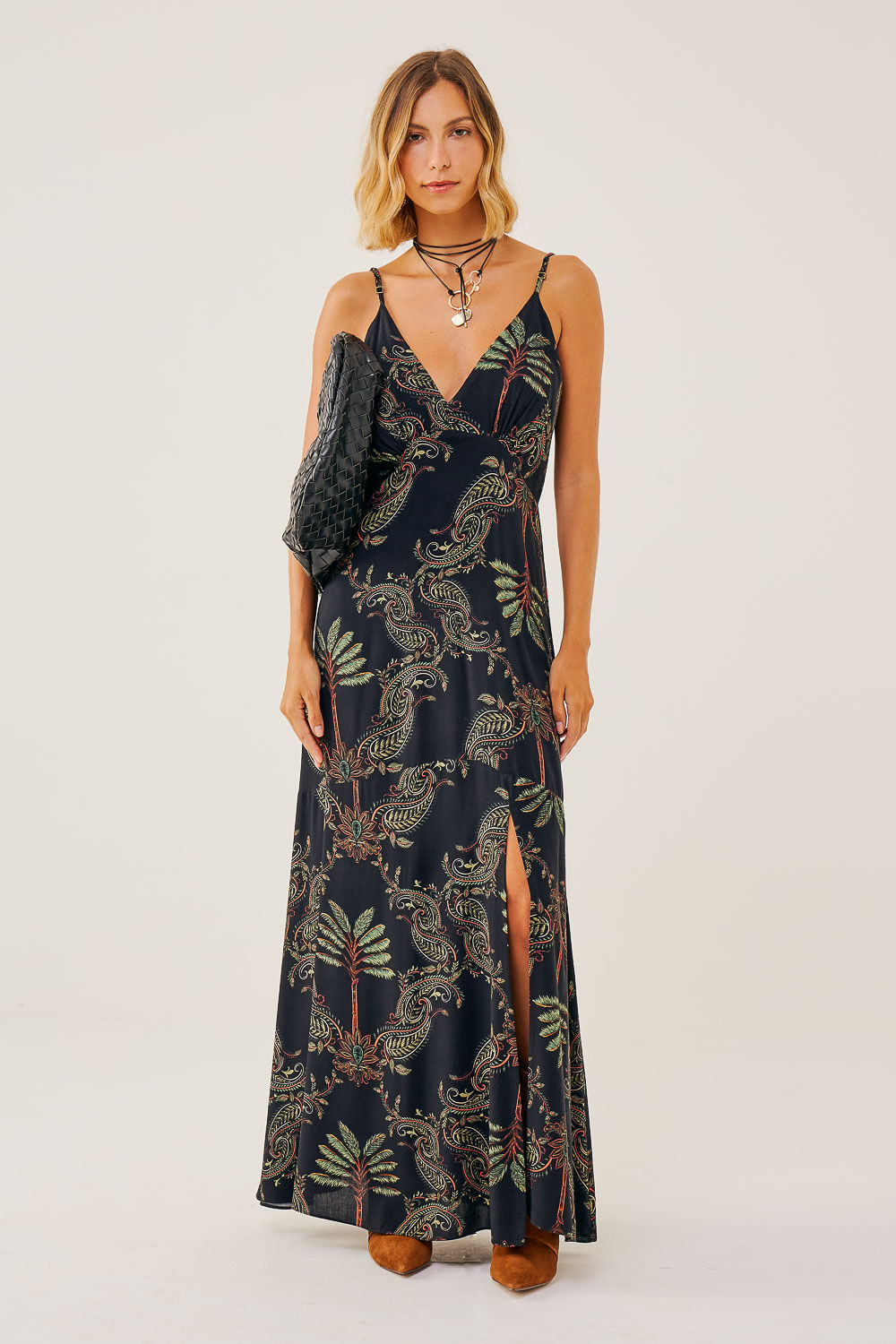 Vestido-Longo-com-Decote-nas-Costas