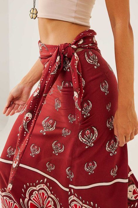 Saia-Longa-com-Lenco