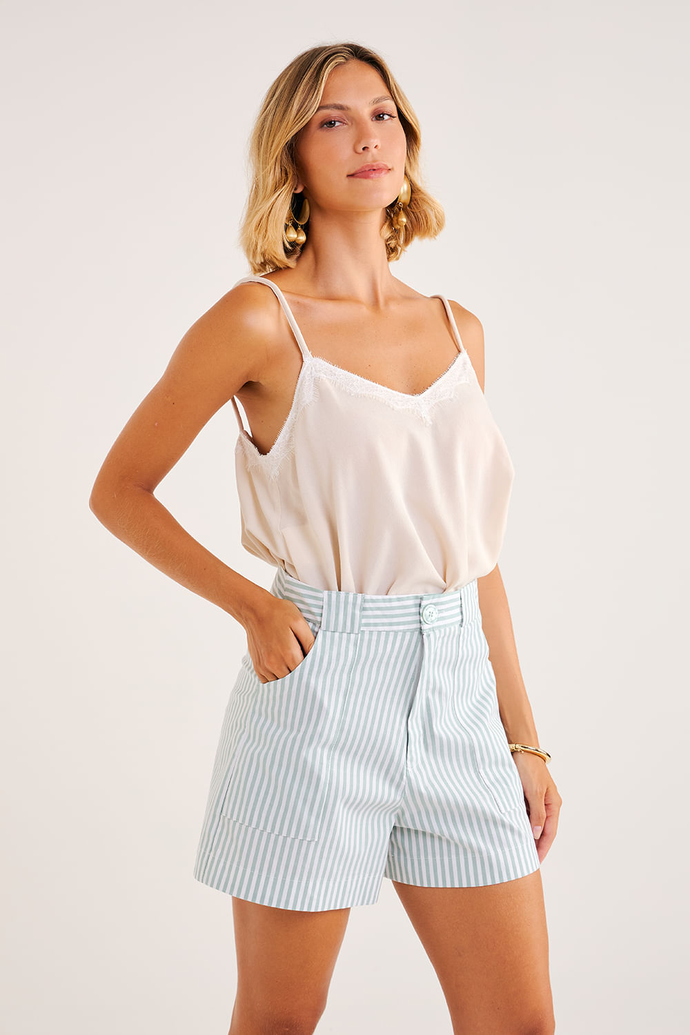 Short-em-tricoline-listrado