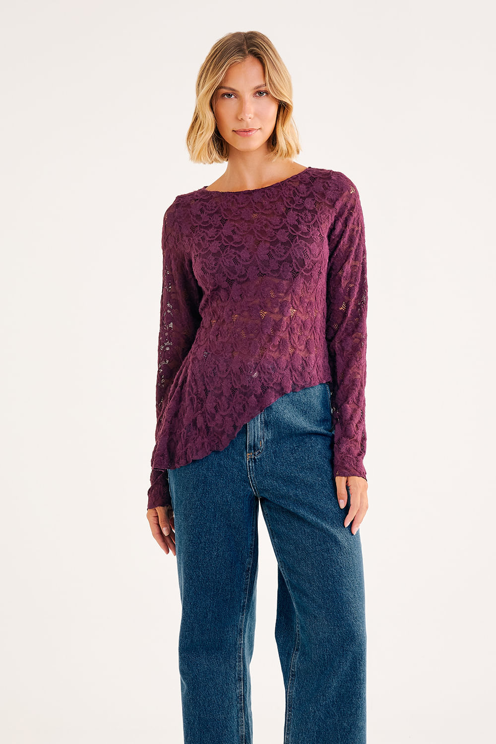 Blusa-em-Renda-Manga-Longa