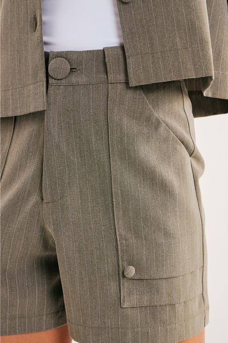 Short-Risca-de-Giz-com-Bolsos