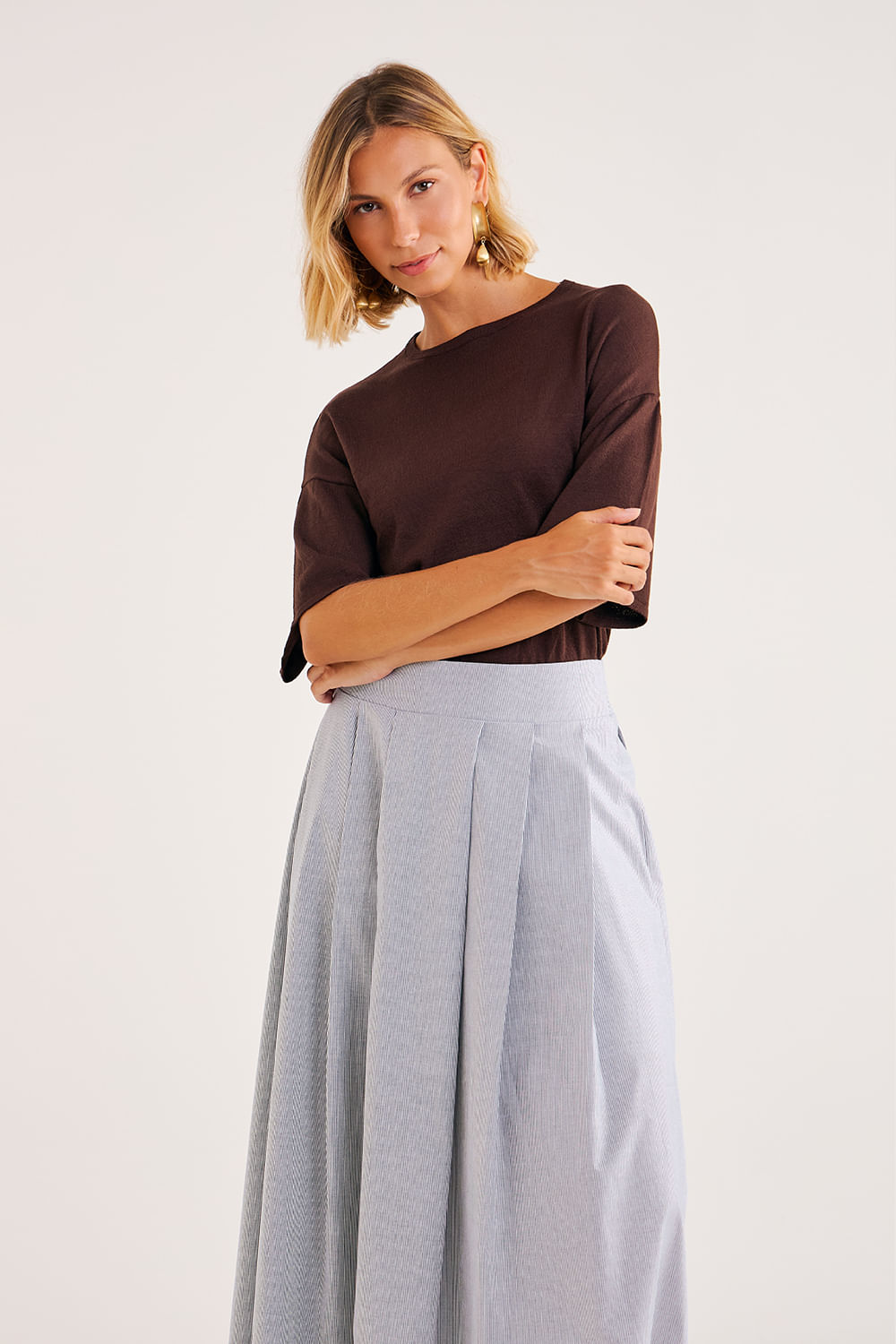 T-shirt-Barra-Assimetrica-com-Renda