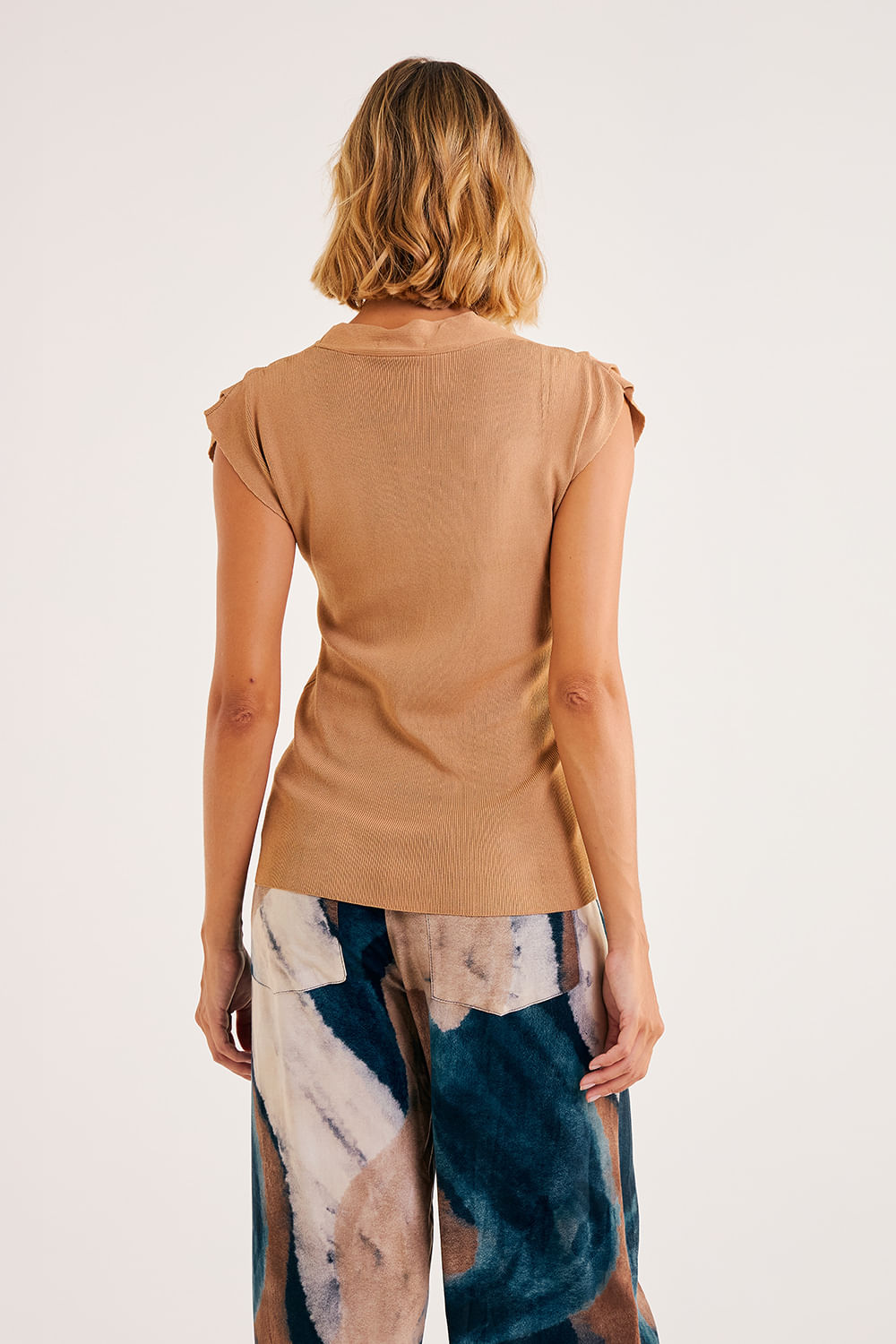 Blusa-Feminina-em-Tricot-Gola-V