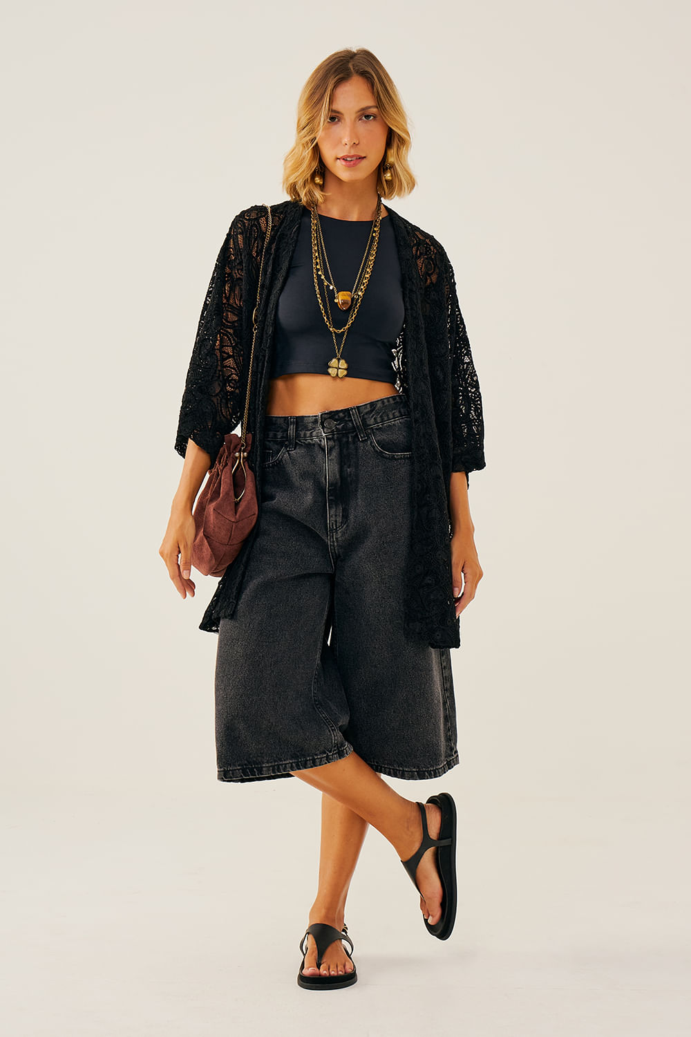 Bermuda-Jeans-em-Sarja-Modelagem-Ampla