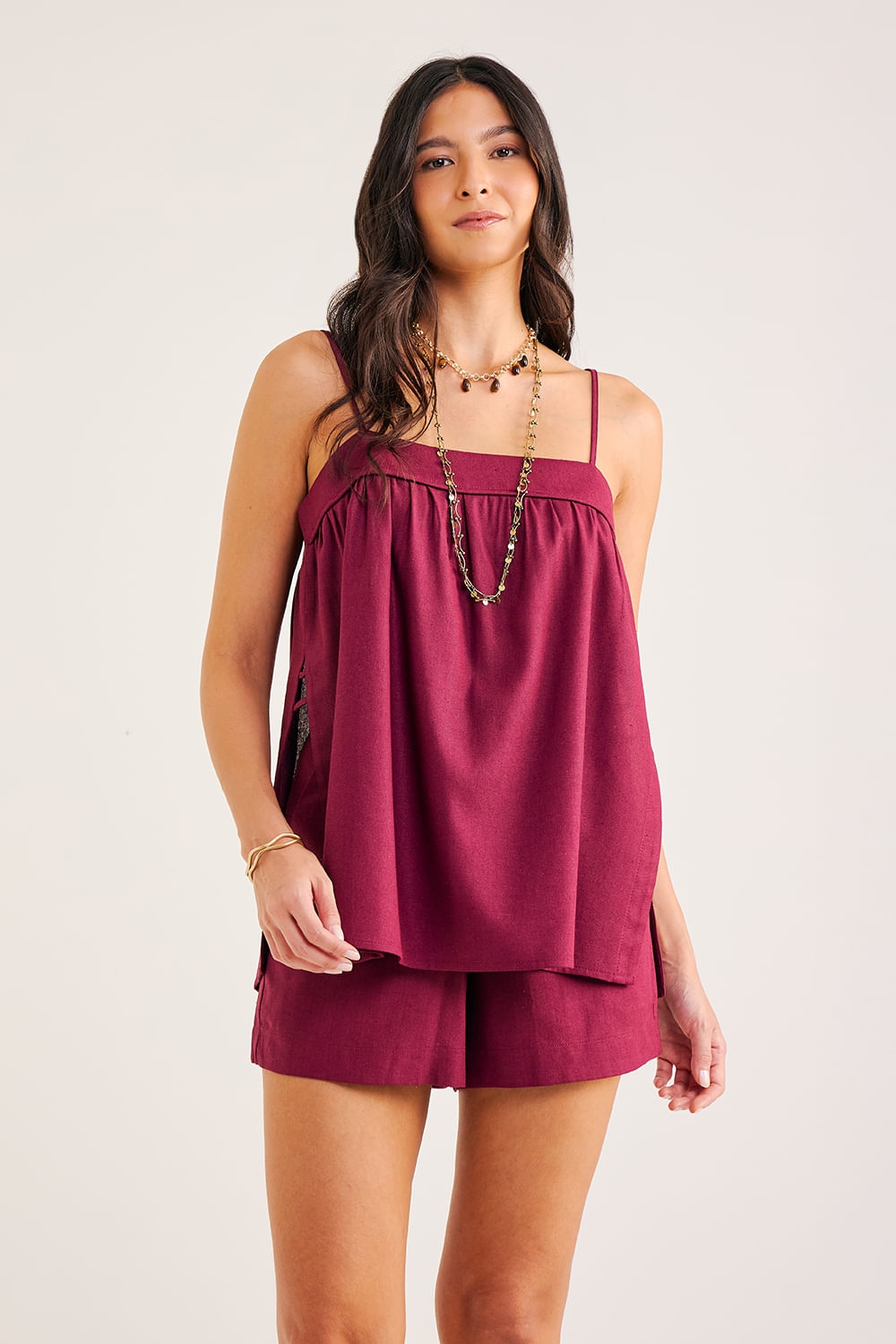 Regata-de-Alca-em-Viscolinho-com-Recortes