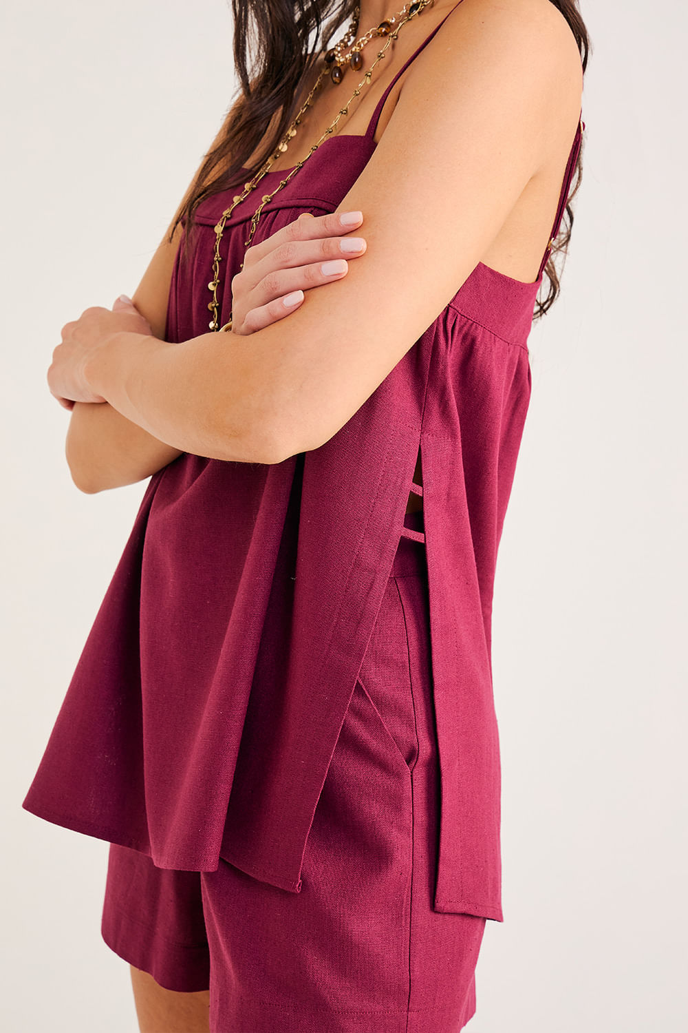 Regata-de-Alca-em-Viscolinho-com-Recortes