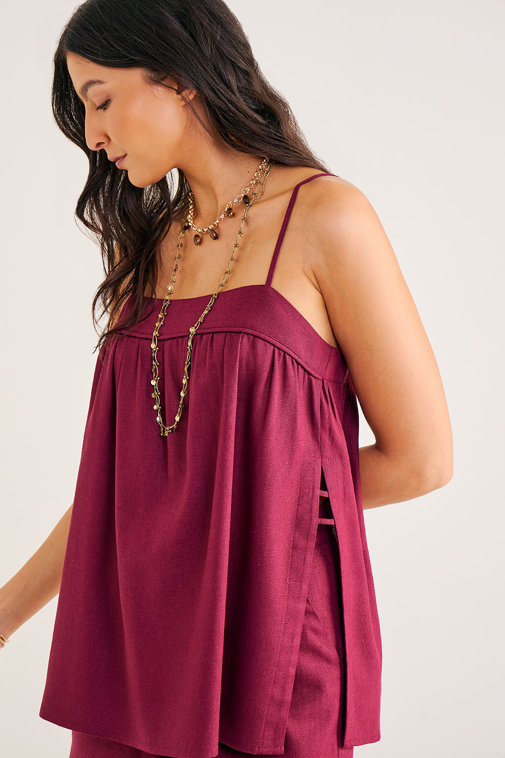 Regata-de-Alca-em-Viscolinho-com-Recortes