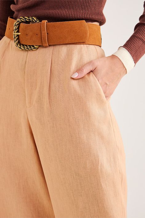 Calca-Cropped-com-Pregas