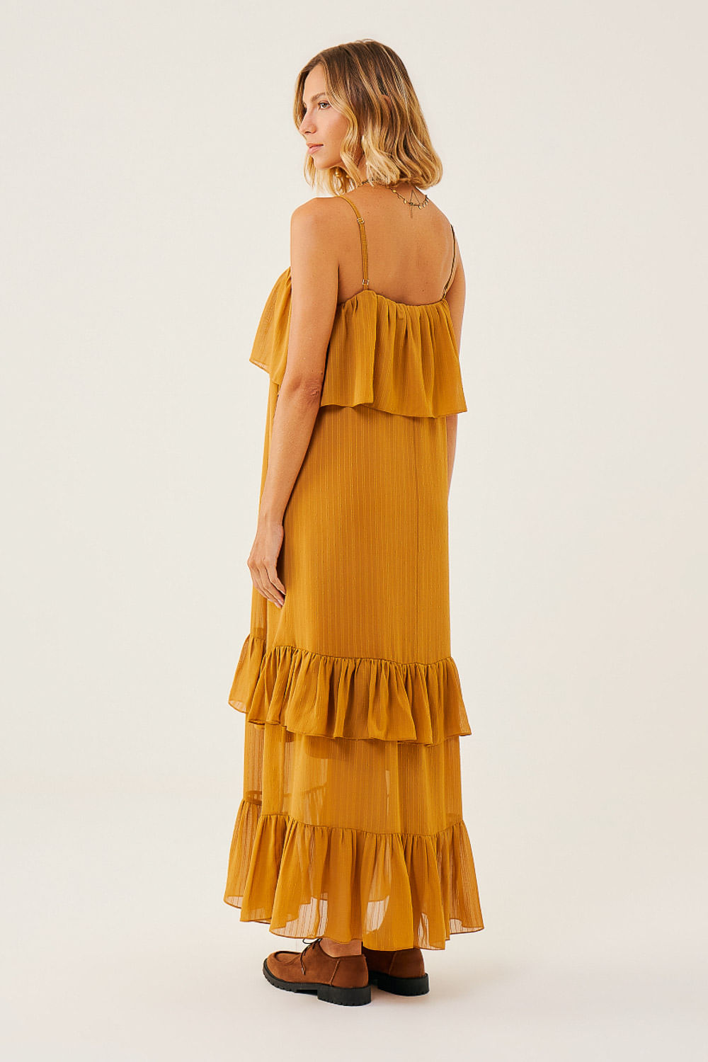 Vestido-Longo-com-Babados-e-Leve-Brilho