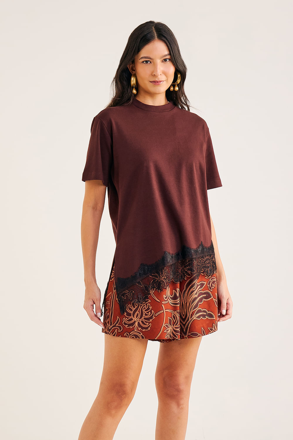 T-Shirt-Oversized-com-Barra-em-Renda