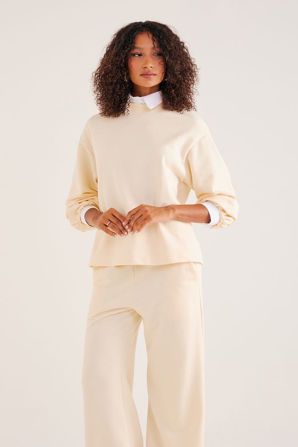 Blusa-em-Moletom-com-Detalhe-Gola-e-Manga