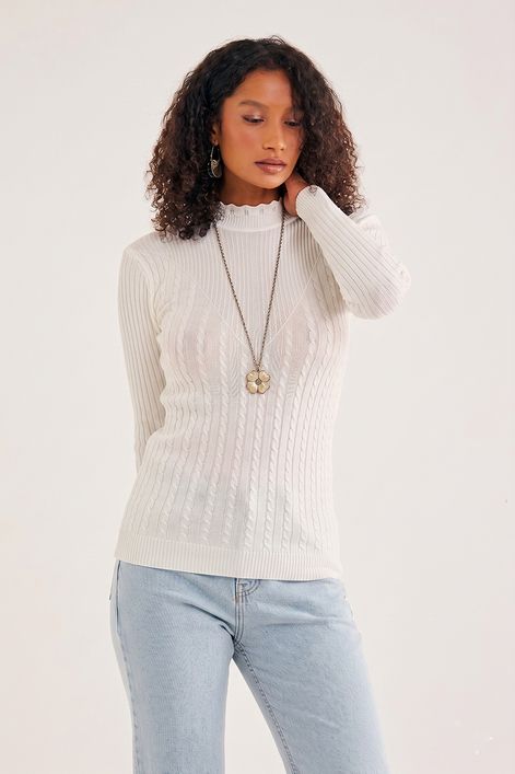 Blusa-em-Tricot-Gola-Alta-Detalhada