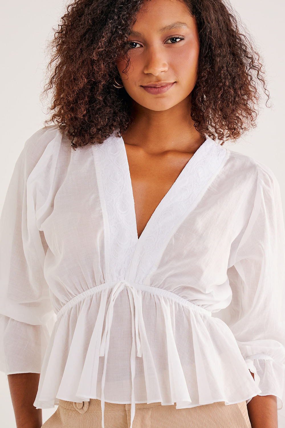 Blusa-Romantica-em-Voil-de-Algodao