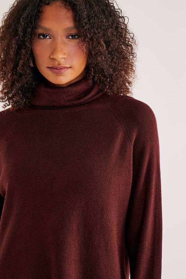 BLUSA-TRICOT-GOLA-ALTA-MARROM_2