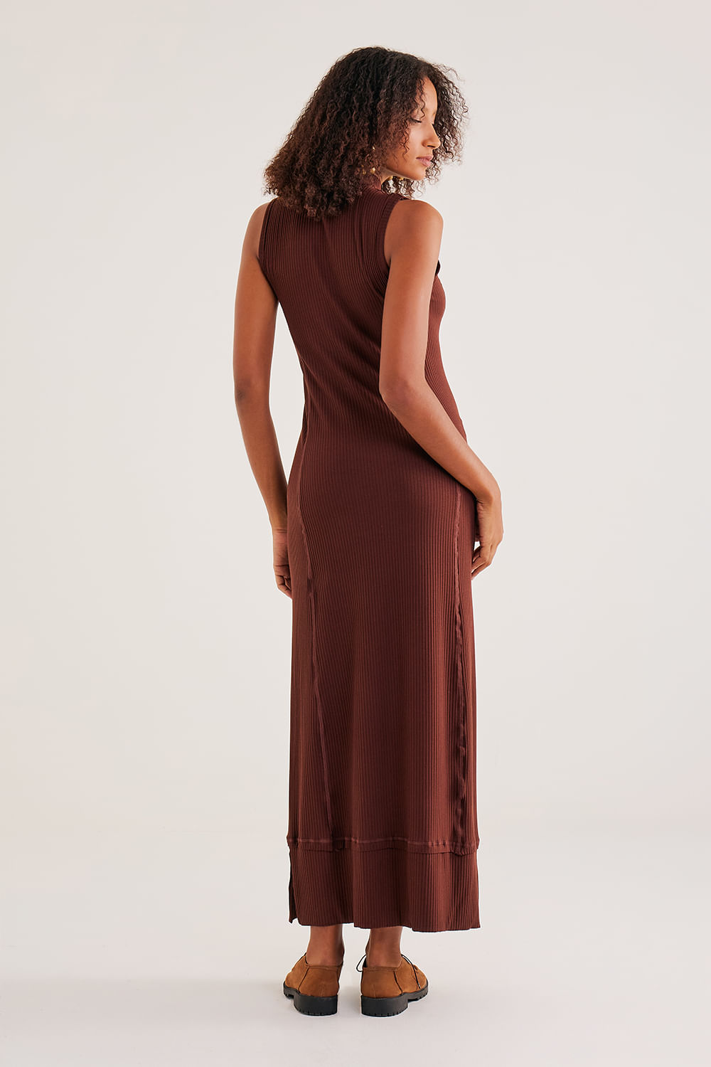 Vestido-Longo-com-Gola