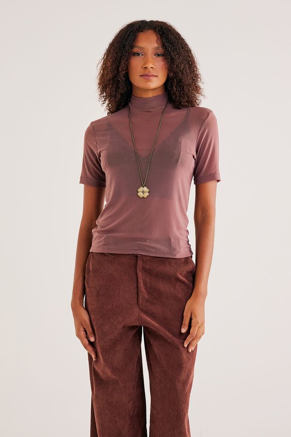 Blusa-em-Tule-Manga-Curta