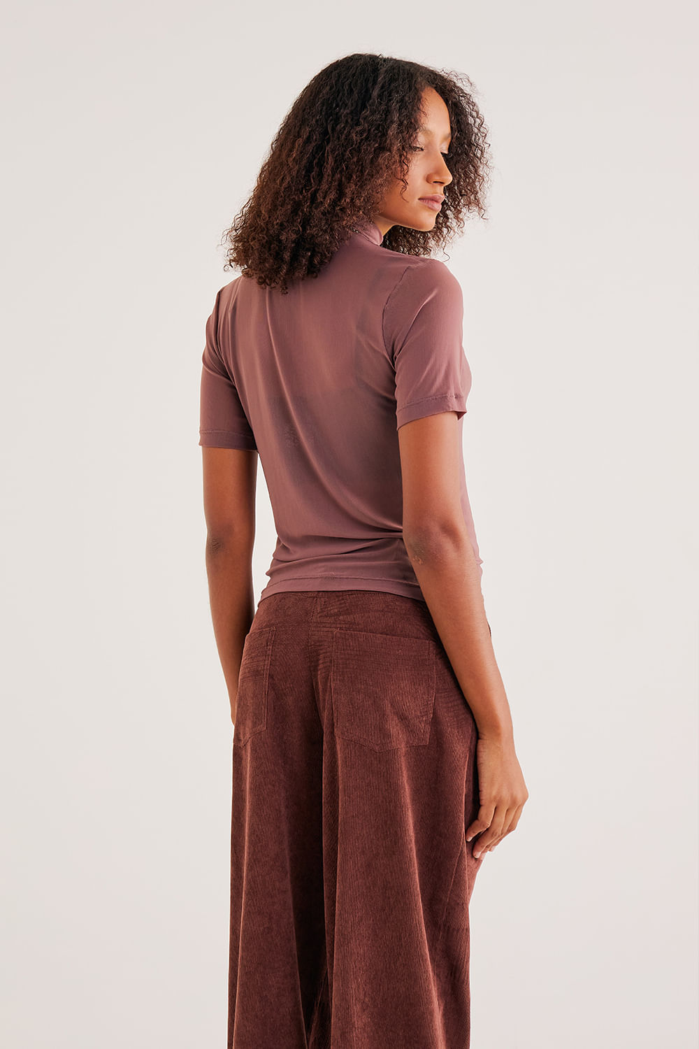Blusa-em-Tule-Manga-Curta