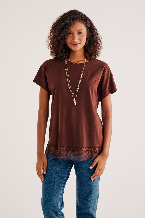 T-Shirt-Alongada-com-Detalhe-em-Renda