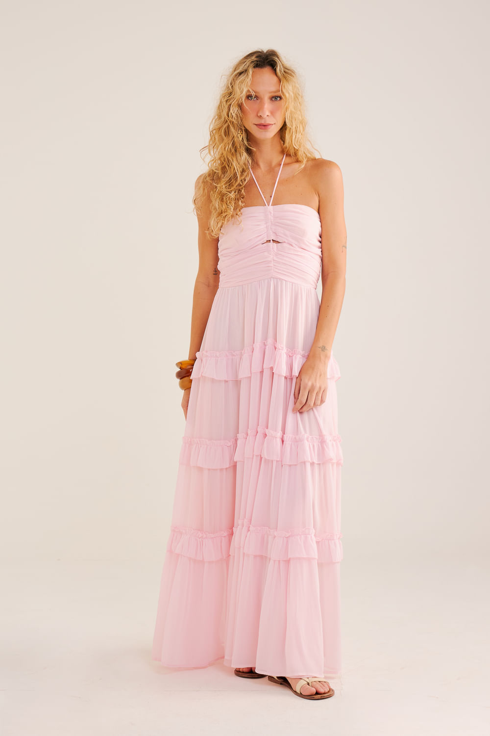 Vestido-com-Saia-de-Babados-e-Busto-Franzido