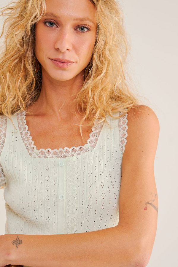 Camiseta-de-Tricot-Rendada